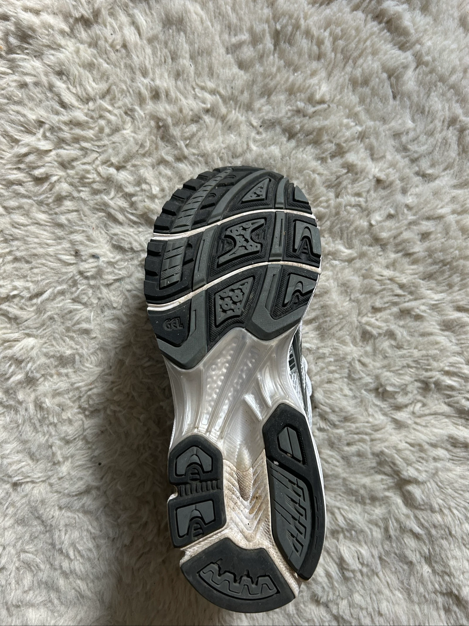 ASICS kayano taille 42 – photo 6